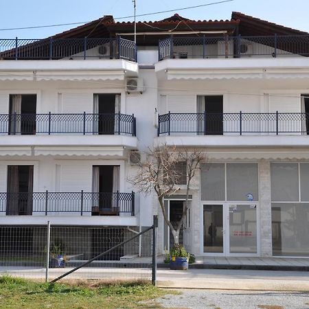 Apartments Stavroula Ηospitality Nea Vrasna Quarto foto