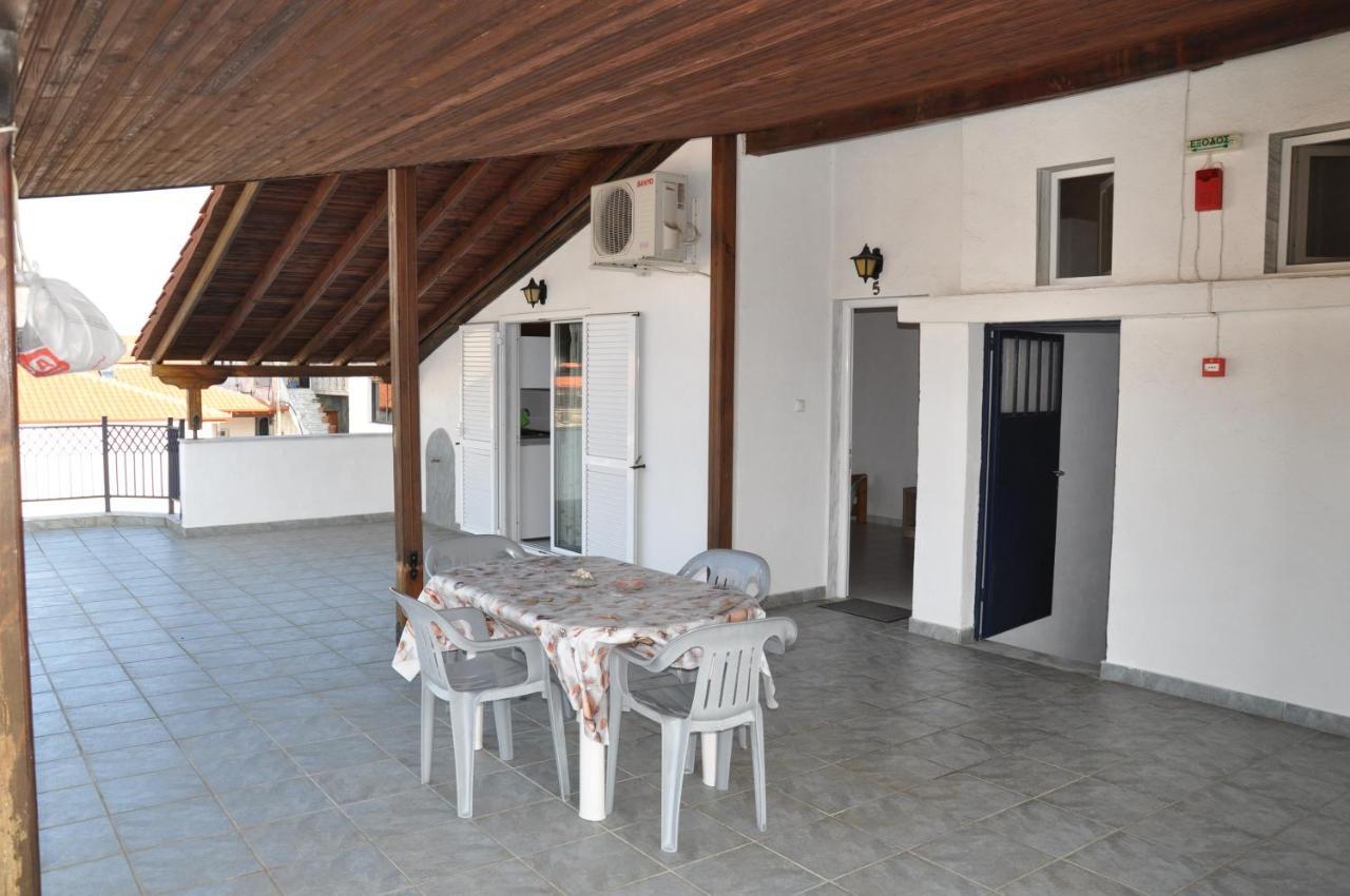 Apartments Stavroula Ηospitality Nea Vrasna Quarto foto