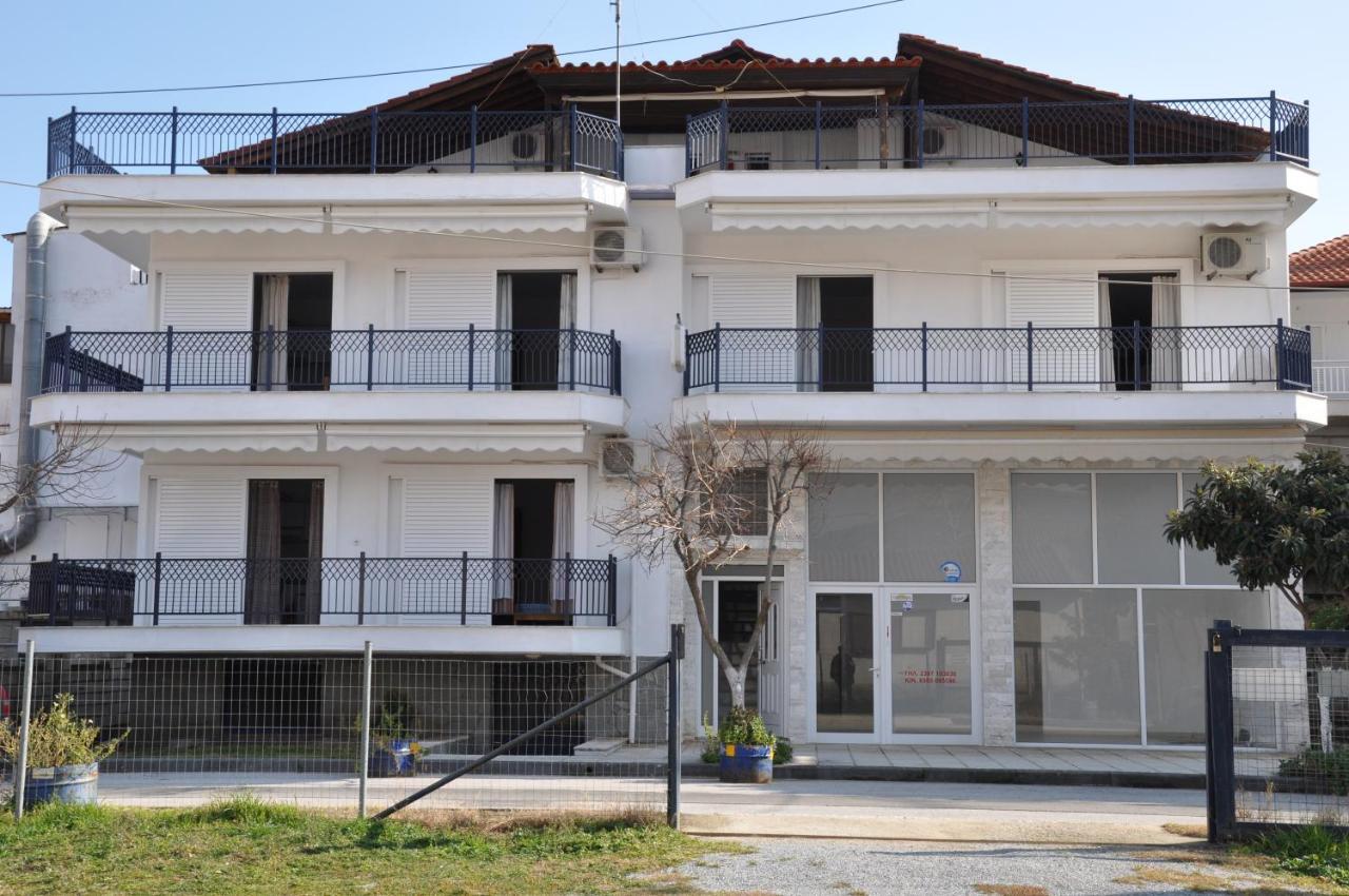 Apartments Stavroula Ηospitality Nea Vrasna Quarto foto