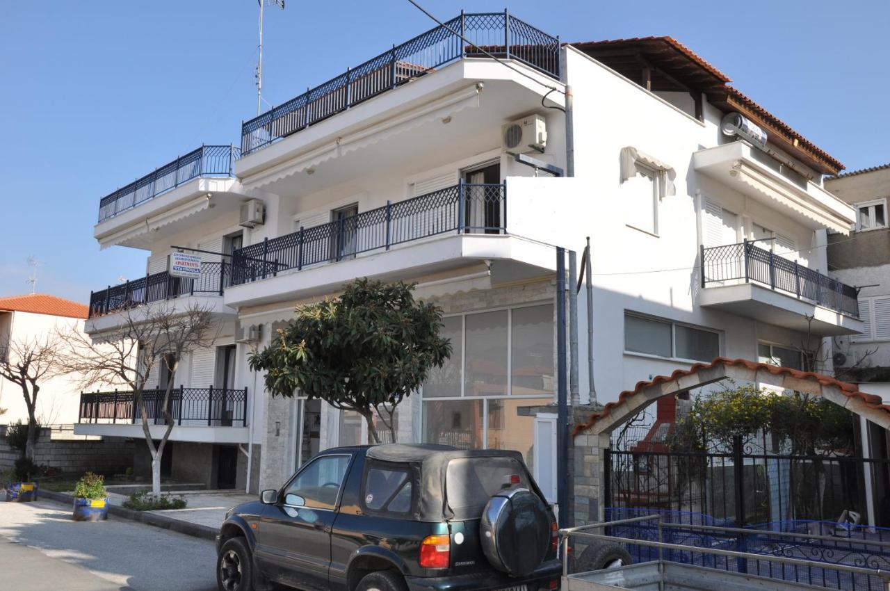 Apartments Stavroula Ηospitality Nea Vrasna Quarto foto